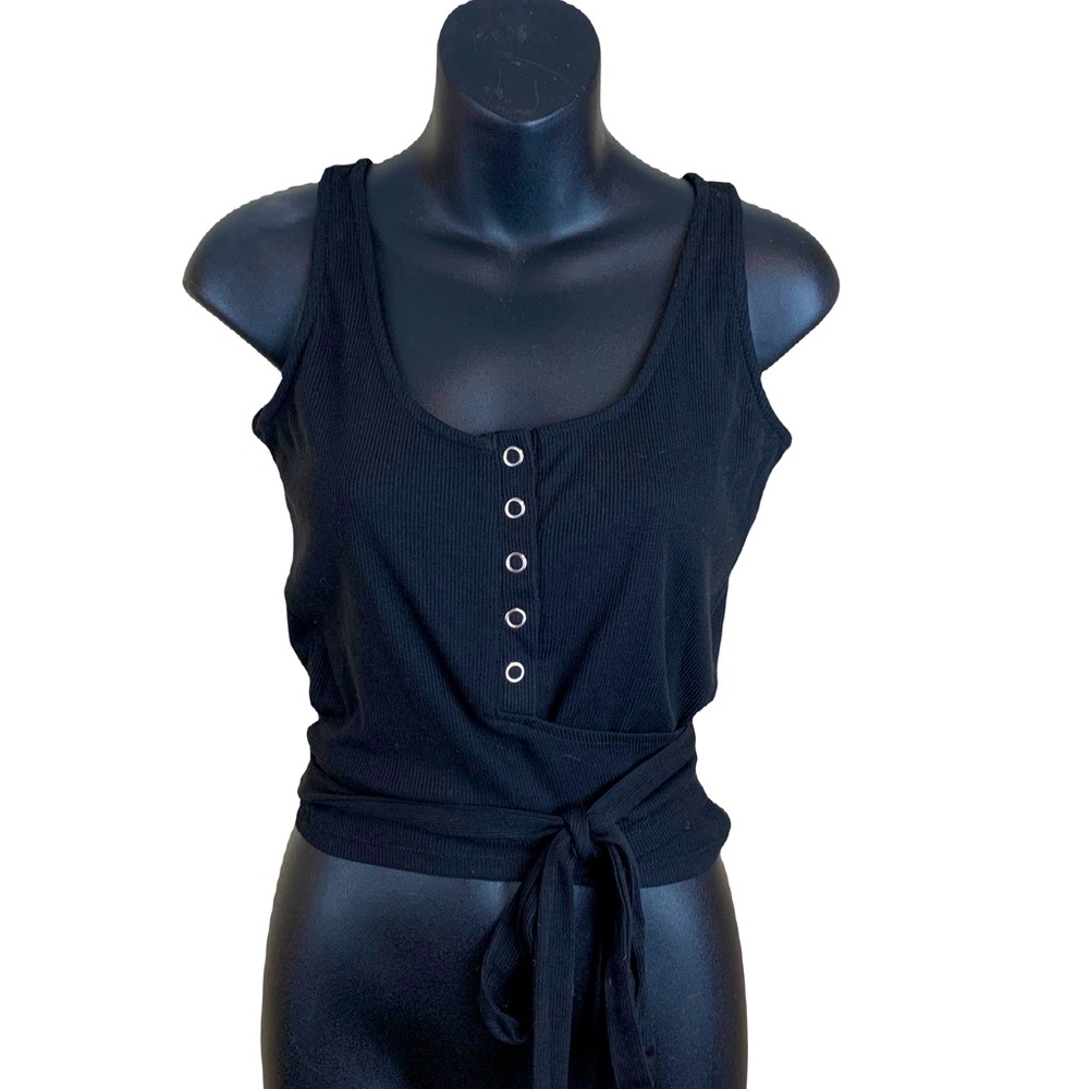 NWT Hidden Brand wrap Tie Waist Black Tank Top, size Medium